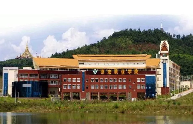 校園環(huán)境