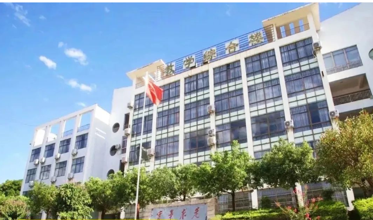 校園環(huán)境