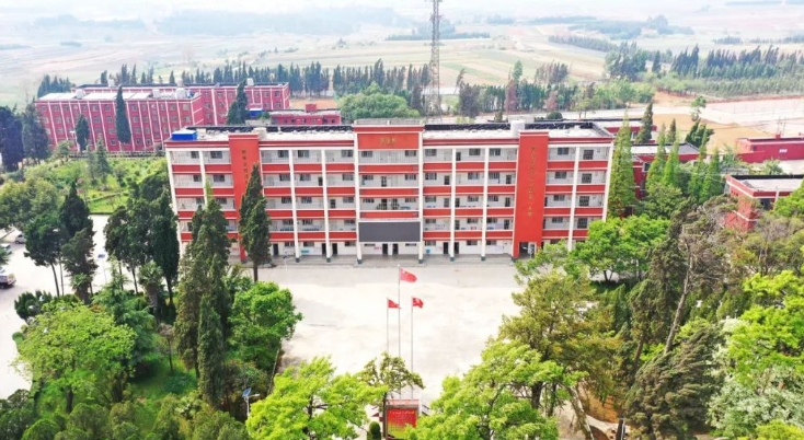 校園環(huán)境